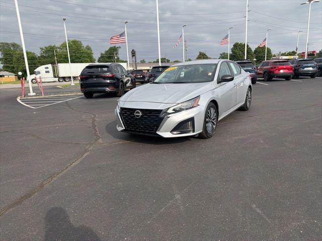 2025 Nissan Altima SV FWD