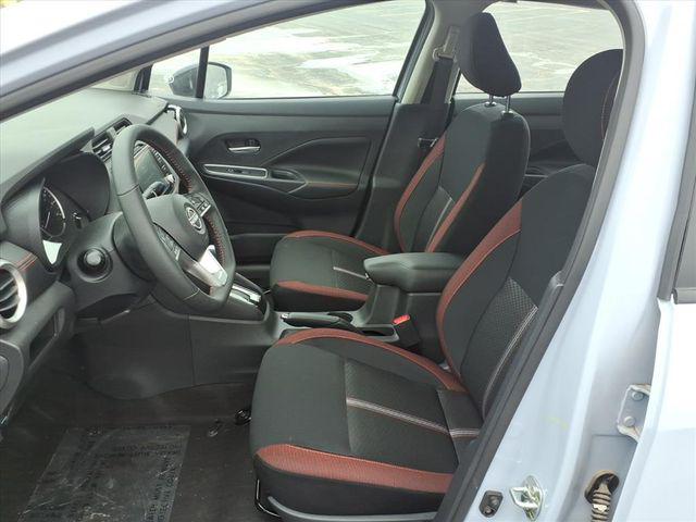 2025 Nissan Versa 1.6 SR