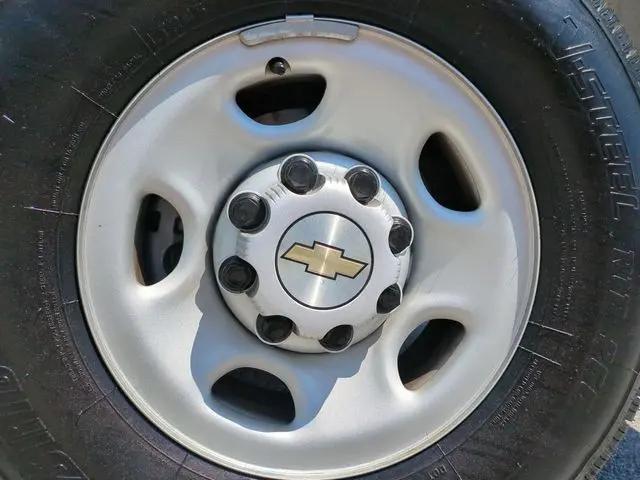 2025 Chevrolet Express Cargo Van RWD 2500 Regular Wheelbase WT
