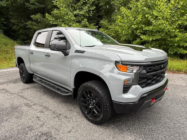 2024 Chevrolet Silverado 1500 4WD Crew Cab Short Bed Custom Trail Boss