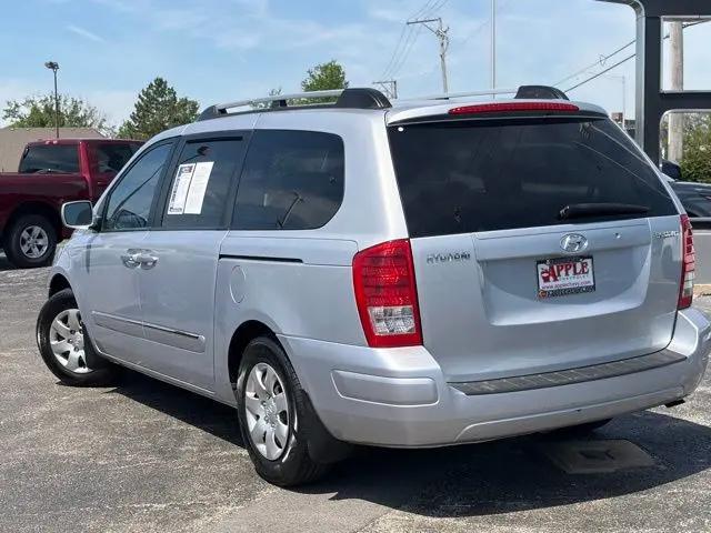 2008 Hyundai Entourage GLS
