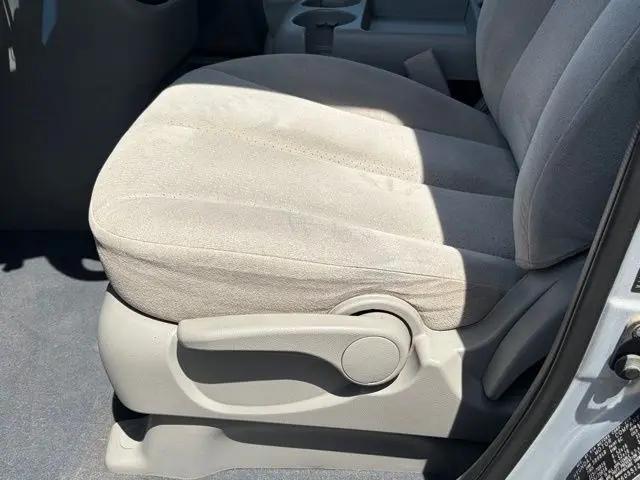 2008 Hyundai Entourage GLS