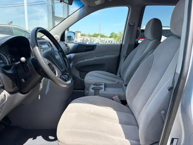 2008 Hyundai Entourage GLS
