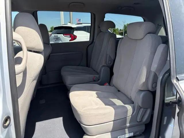 2008 Hyundai Entourage GLS