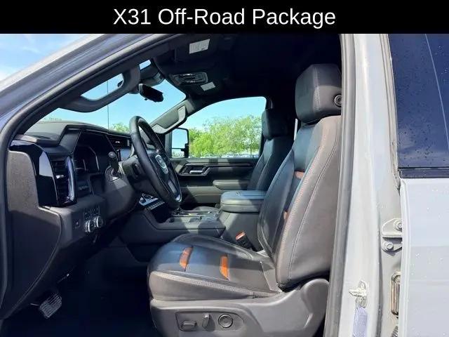 2025 GMC Sierra 2500HD 4WD Crew Cab Standard Bed AT4