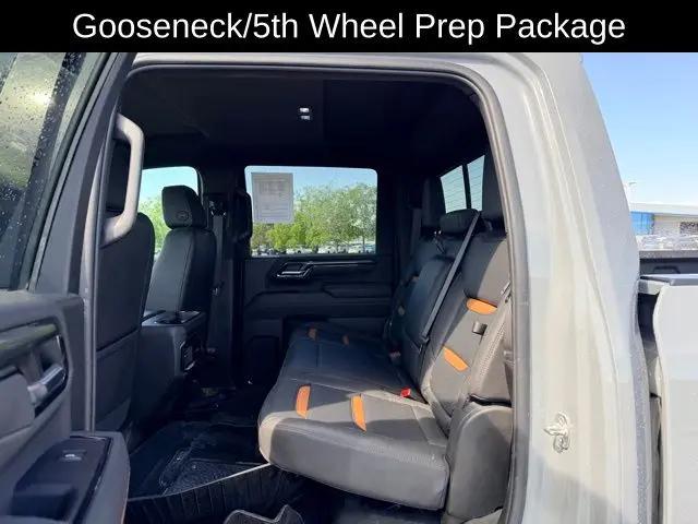 2025 GMC Sierra 2500HD 4WD Crew Cab Standard Bed AT4