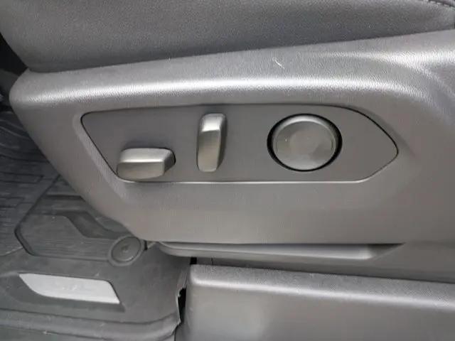 2026 GMC Sierra 1500 Crew Cab, Standard Bed, SLT, 4WD