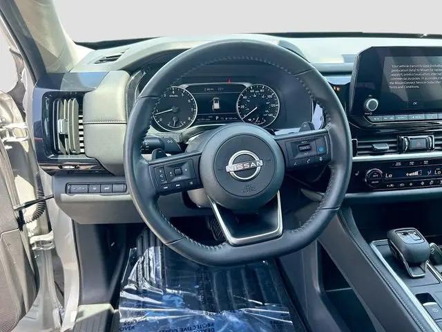 2025 Nissan Pathfinder SV 4WD
