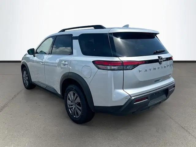 2025 Nissan Pathfinder SV 4WD