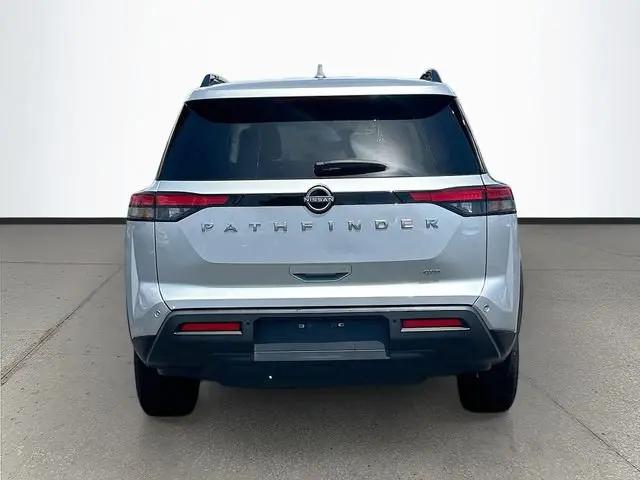2025 Nissan Pathfinder SV 4WD