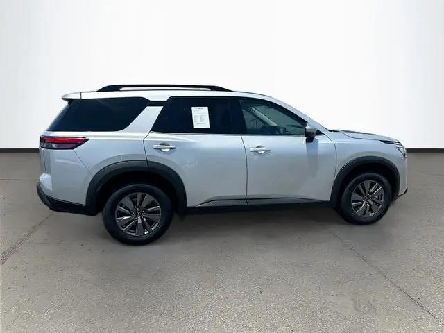 2025 Nissan Pathfinder SV 4WD
