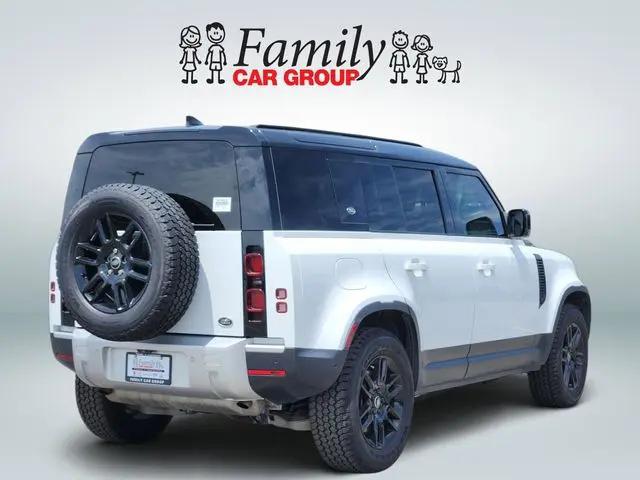2023 Land Rover Defender 110 SE