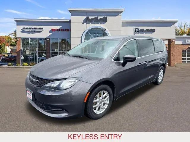 2022 Chrysler Voyager LX