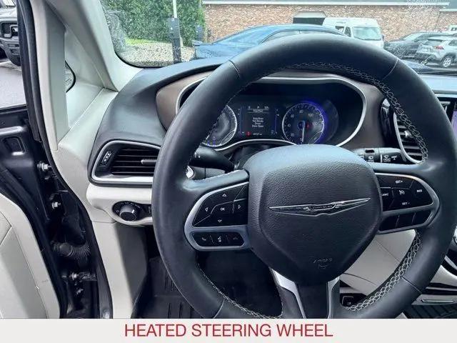 2022 Chrysler Voyager LX