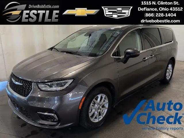 2023 Chrysler Pacifica Touring L for sale in Defiance, OH