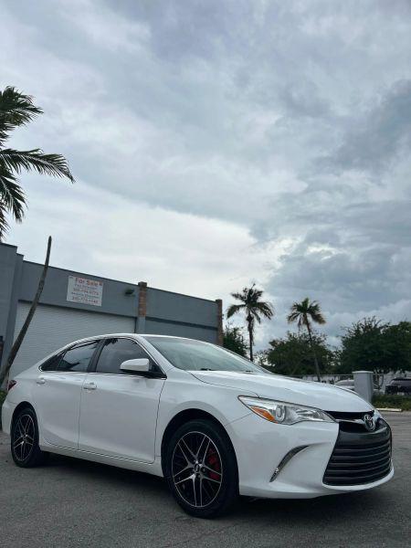 2017 Toyota Camry LE for sale in Miami, FL