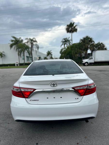 2017 Toyota Camry LE