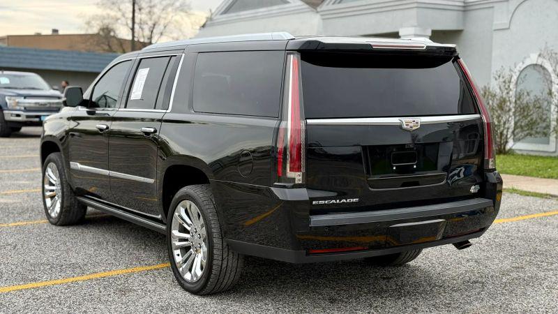 2018 Cadillac Escalade ESV Premium Luxury
