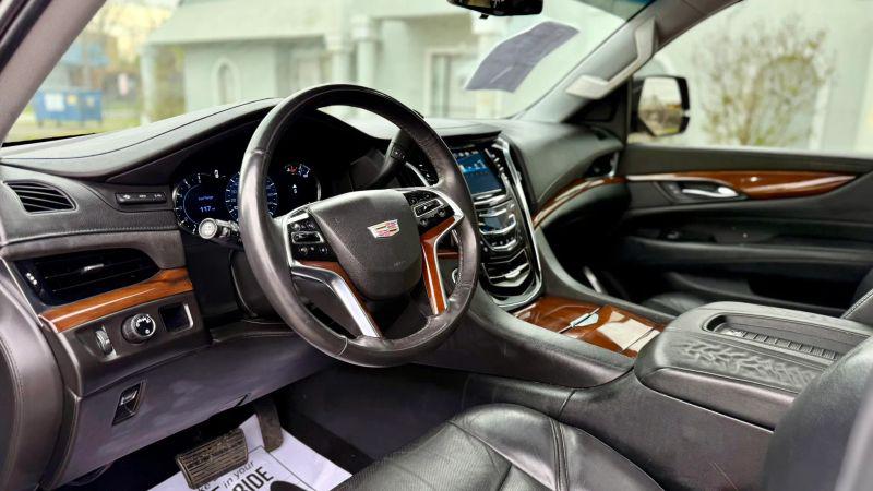 2018 Cadillac Escalade ESV Premium Luxury
