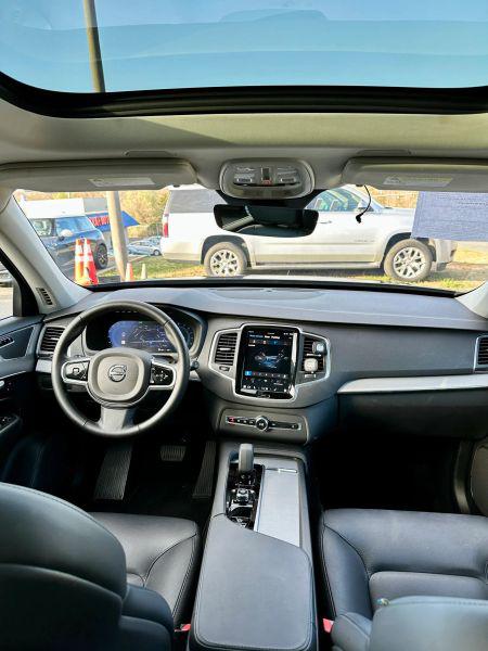 2025 Volvo XC90 B5 Core