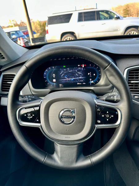 2025 Volvo XC90 B5 Core
