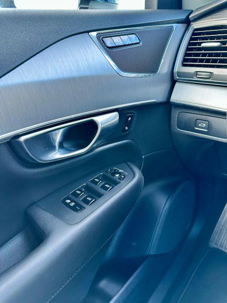 2025 Volvo XC90 B5 Core