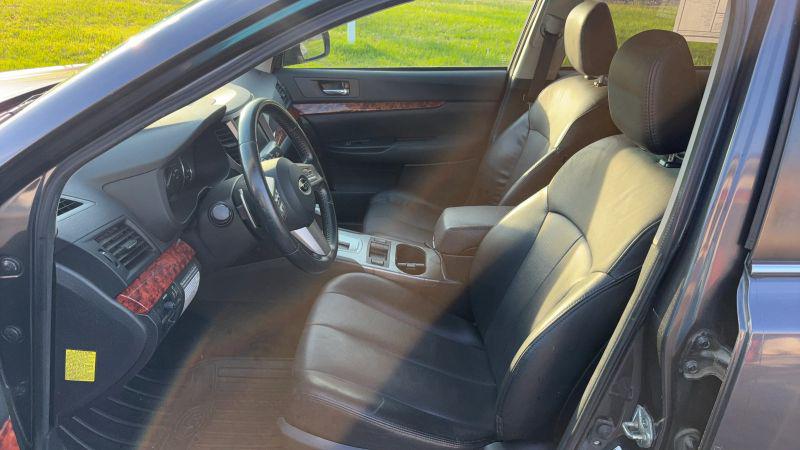 2011 Subaru Outback 2.5i Limited