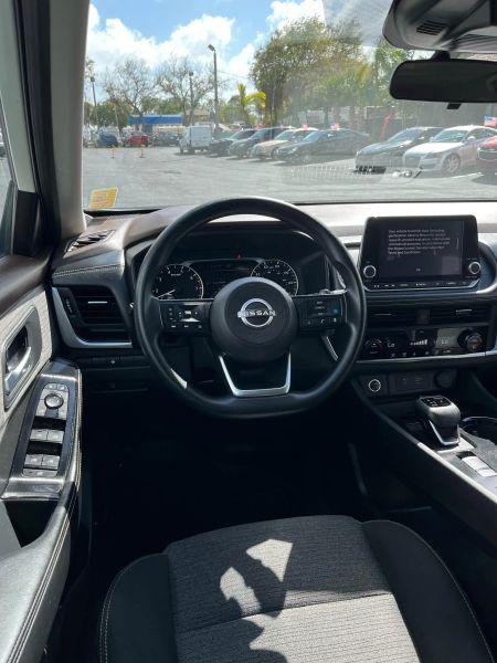 2023 Nissan Rogue SV FWD