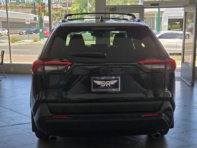 2021 Toyota RAV4 XLE