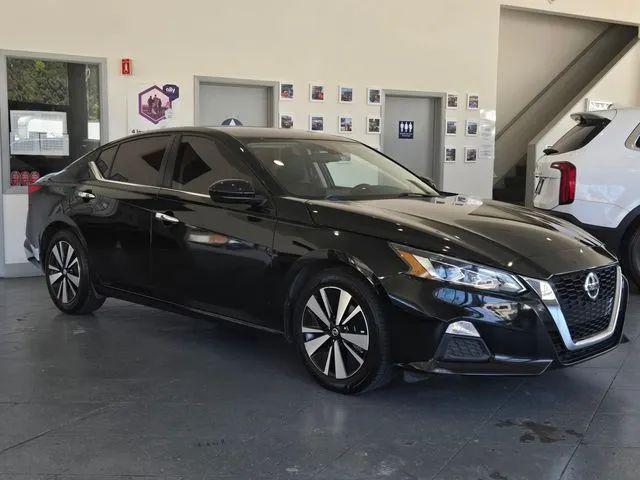 2022 Nissan Altima SV FWD