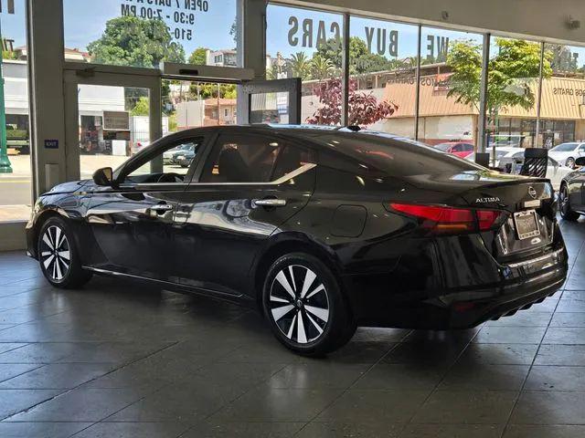 2022 Nissan Altima SV FWD