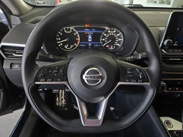 2022 Nissan Altima SV FWD