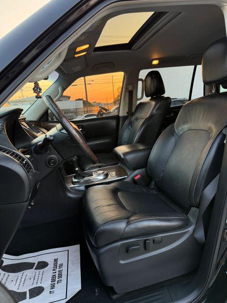 2017 INFINITI QX80 Base