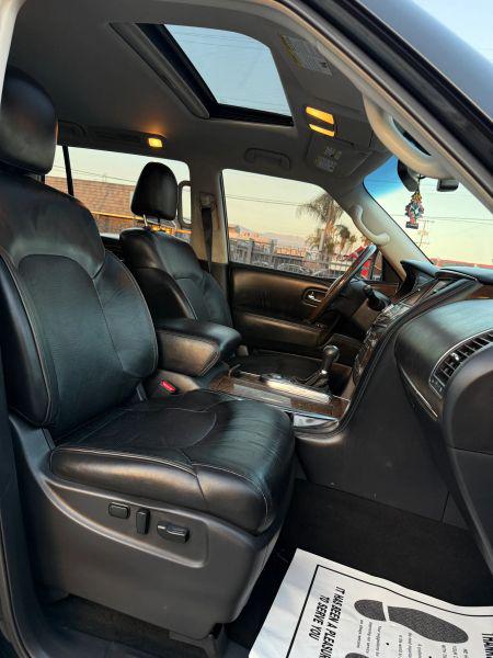 2017 INFINITI QX80 Base