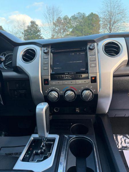 2016 Toyota Tundra SR5 5.7L V8