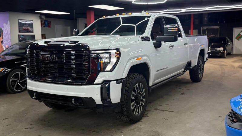 2024 GMC Sierra 2500HD 4WD Crew Cab Long Bed Denali Ultimate for sale in Shelby Township, MI