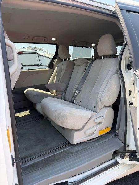 2014 Toyota Sienna LE V6 7 Passenger Mobility