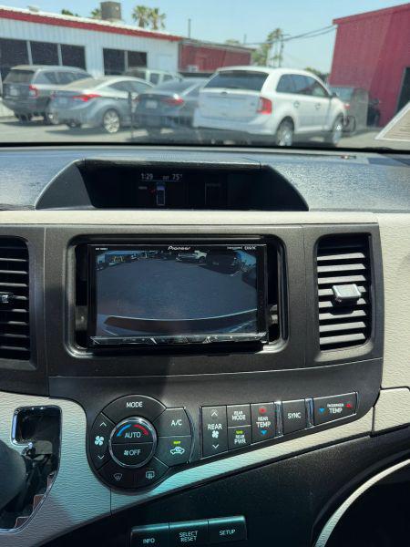 2014 Toyota Sienna LE V6 7 Passenger Mobility