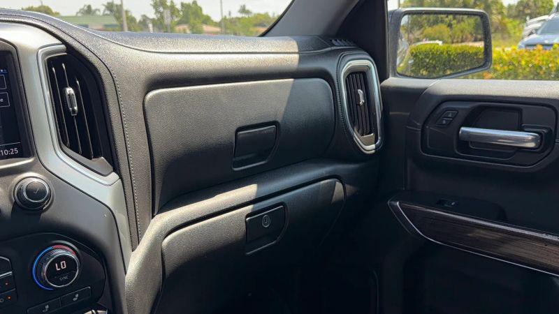 2020 Chevrolet Silverado 1500 4WD Crew Cab Short Bed RST