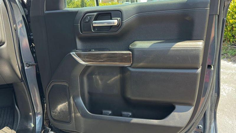 2020 Chevrolet Silverado 1500 4WD Crew Cab Short Bed RST
