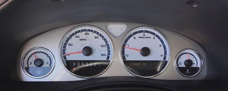 2005 Saturn Relay FWD