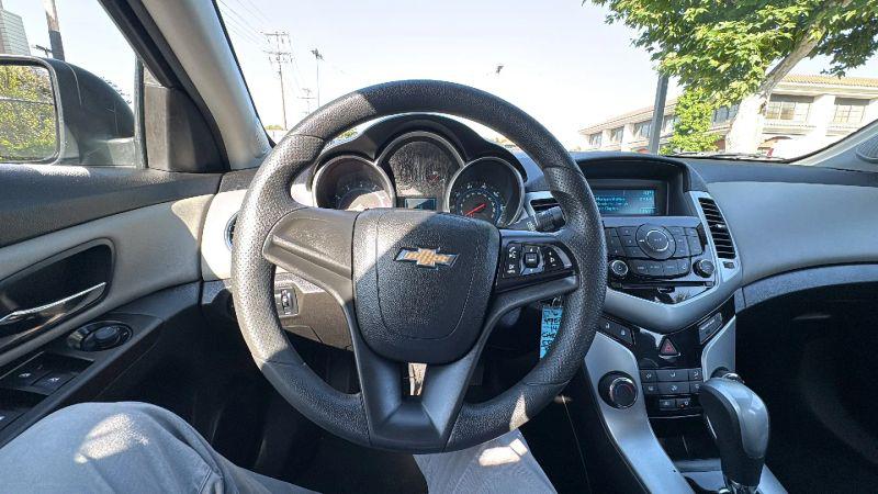 2014 Chevrolet Cruze LS Auto