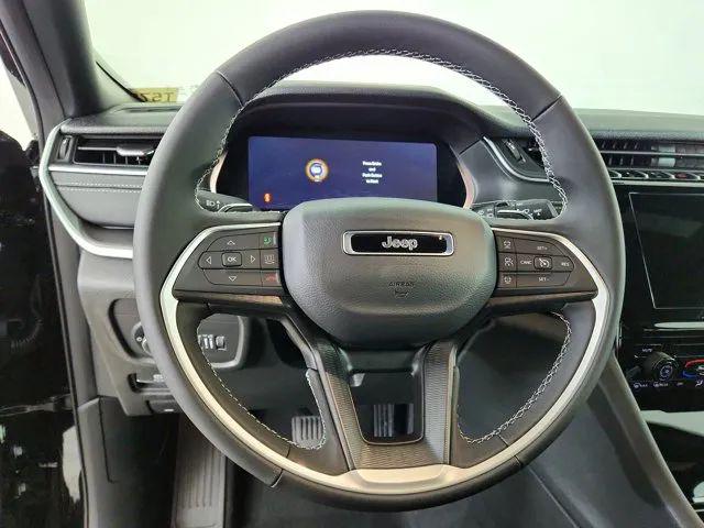 2026 Jeep Grand Cherokee L Laredo 4x4