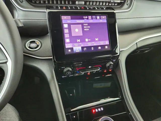 2026 Jeep Grand Cherokee L Laredo 4x4
