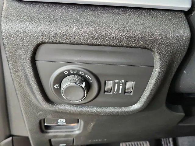 2026 Jeep Grand Cherokee L Laredo 4x4