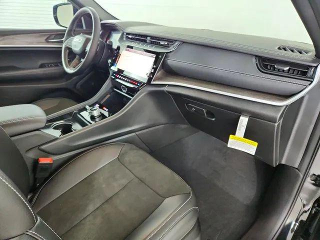 2026 Jeep Grand Cherokee L Altitude 4x4