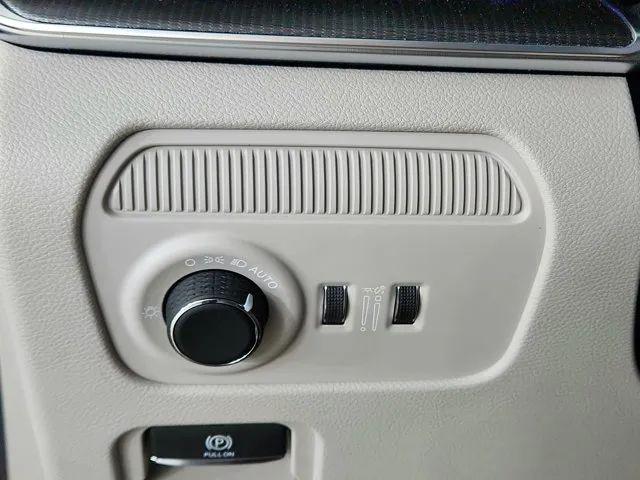 2026 Jeep Grand Wagoneer L Summit Obsidian 4x4