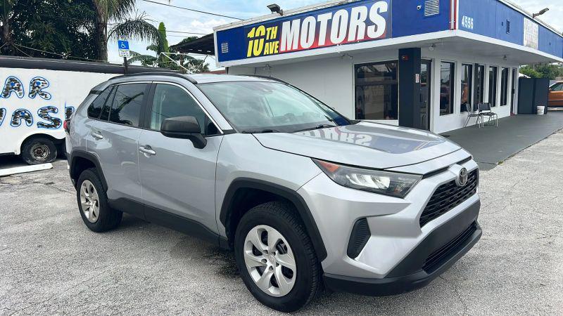 2021 Toyota RAV4 LE for sale in Lake Worth, FL