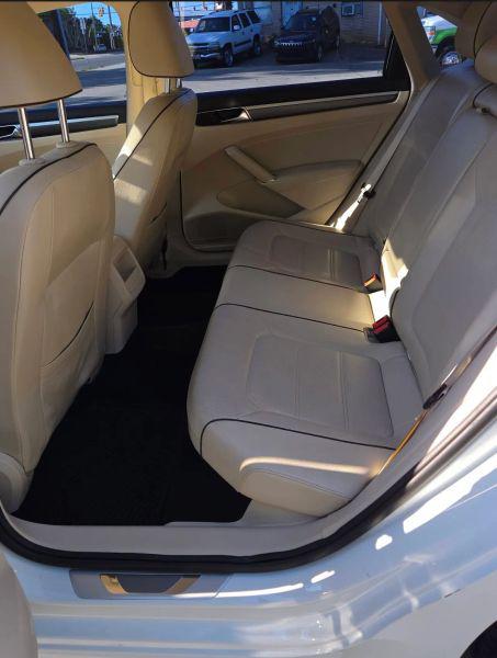 2017 Volkswagen Passat 1.8T R-Line