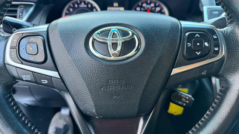 2016 Toyota Camry SE